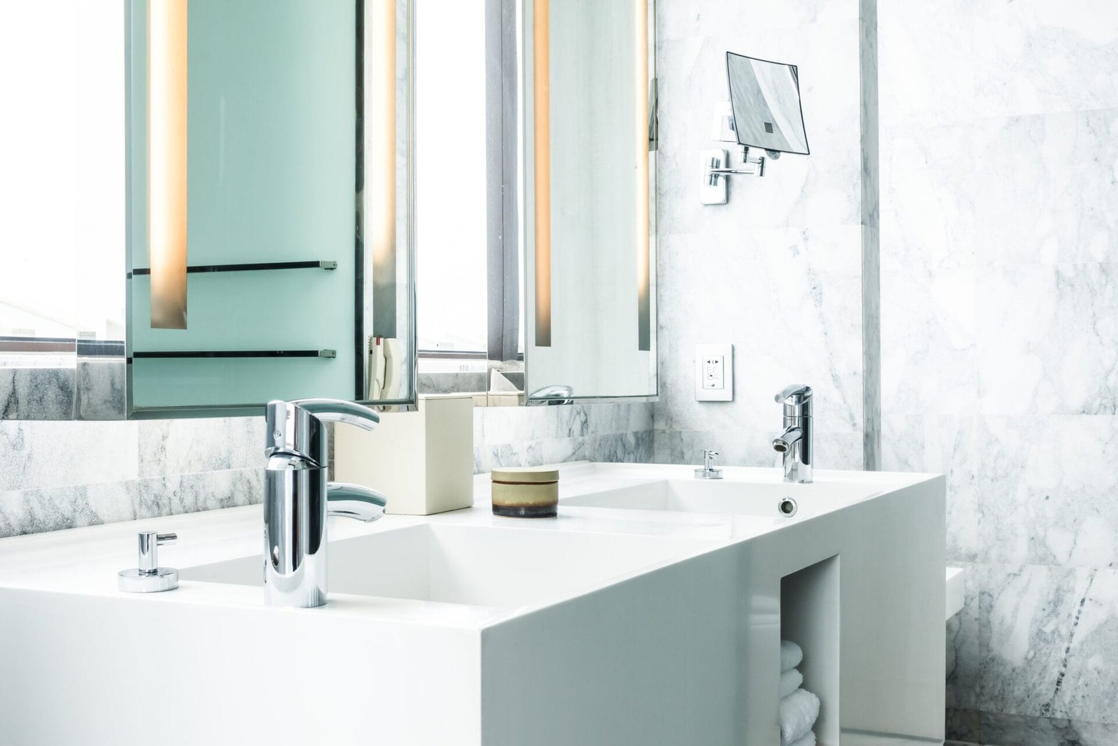 Double Sink Vanities: Ideal for Larger Bathrooms, Offering Dual Functionality